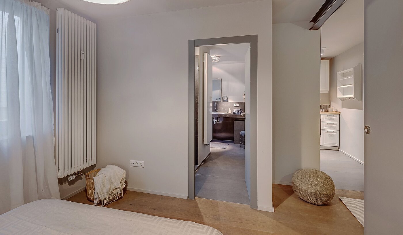 Entresuelo  de 2 habitaciones | München-Lehel | 2012ML1 | ...und Zugang zum Bad