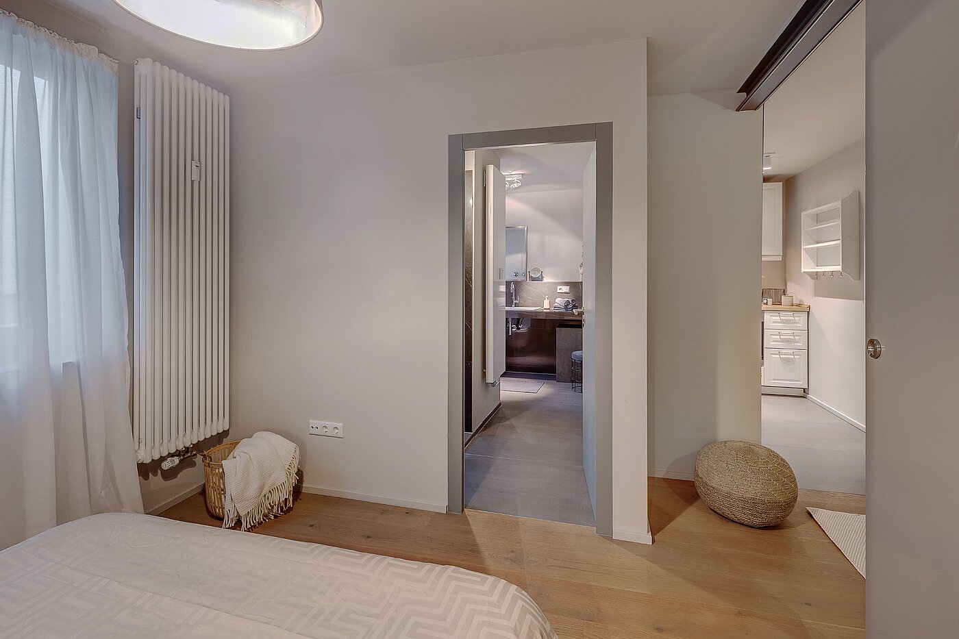 Entresuelo  de 2 habitaciones | München-Lehel | 2012ML1 | ...und Zugang zum Bad