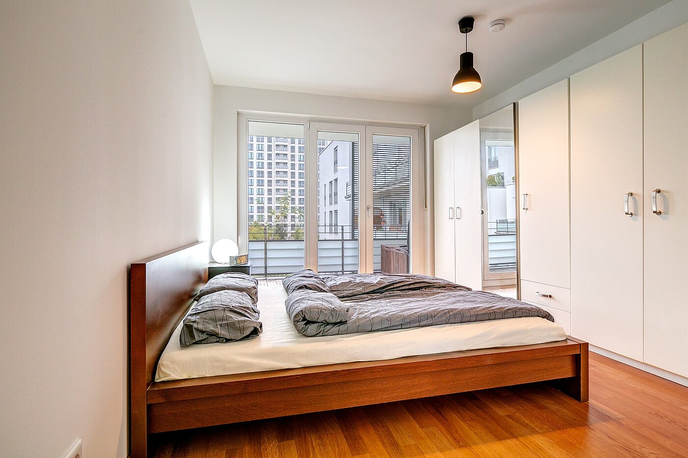 Apartamento de 2.5 habitaciones | 70020 | Schlafzimmer...