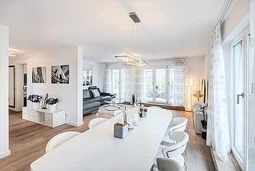 Riem: Magníficas vistas — Un fantástico piso de 3 habitaciones con terraza en la azotea