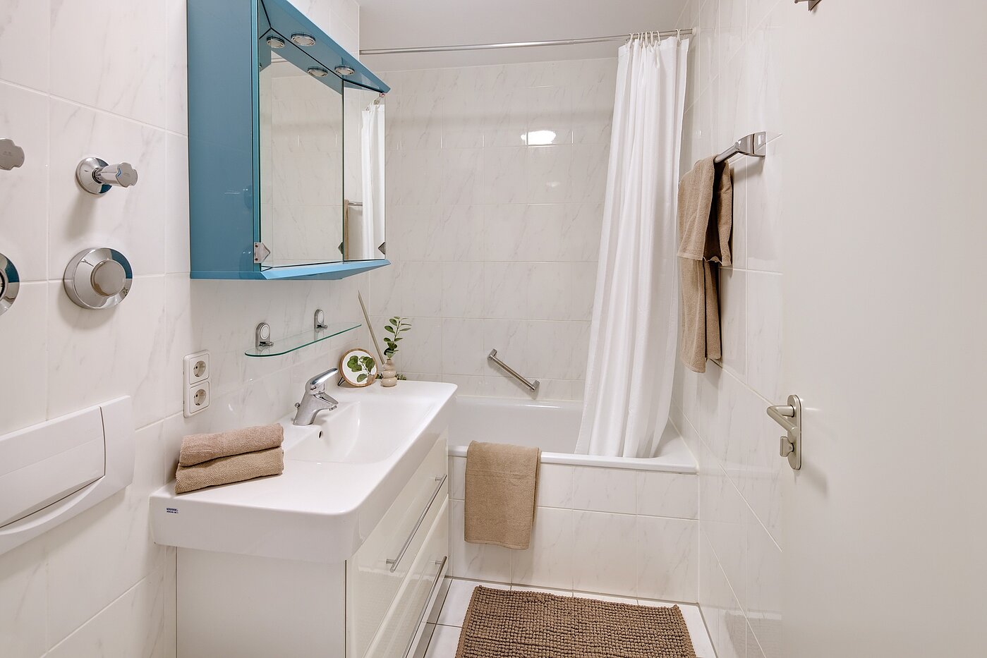 Piso dúplex  de 4.5 habitaciones | 70295 | Badzimmer...