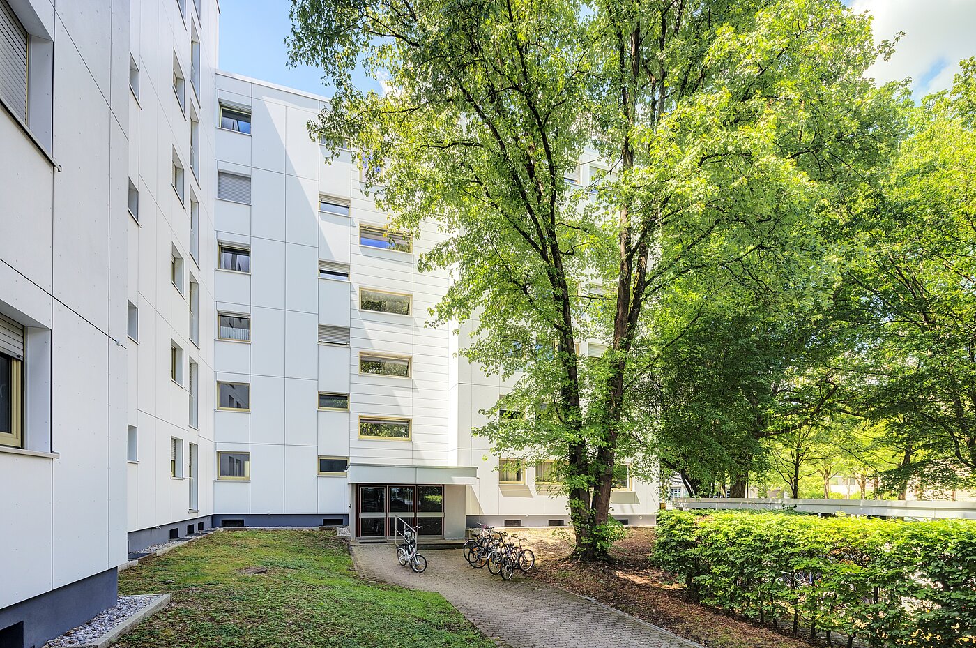 Apartamento de 2 habitaciones | München-Hadern | 704101 | Außenansicht zur Eingangsseite