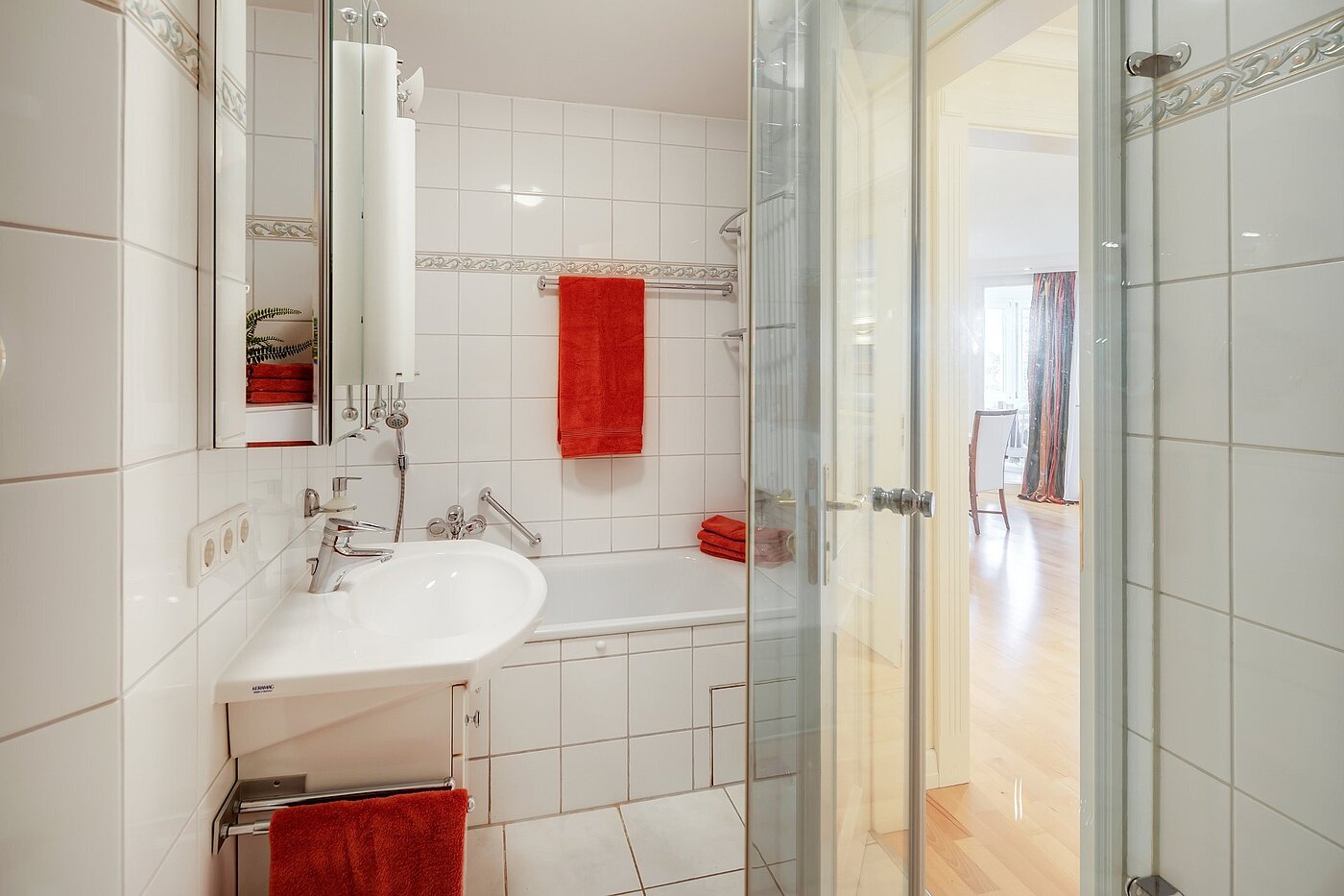 Apartamento de 2 habitaciones | München-Sendling | 2010ML1 | ...und Badewanne