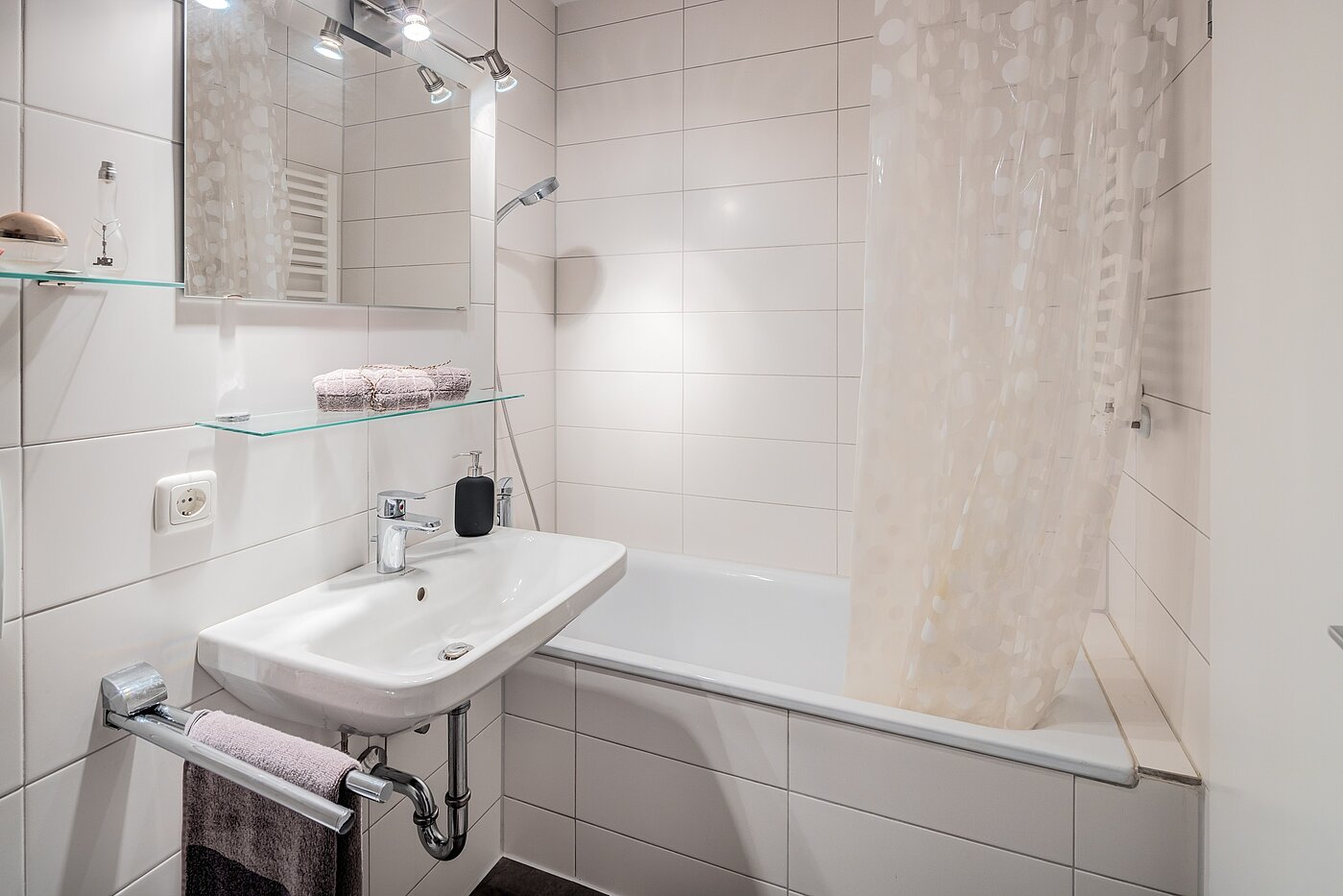 Apartment de 1 habitación | München-Haidhausen | 70274 | ... mit Badewanne...
