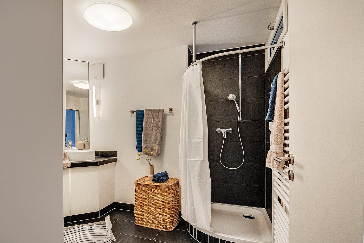 Apartamento de 1 habitación | München-Freimann | 2105ML4 | ...mit Viertelkreisdusche