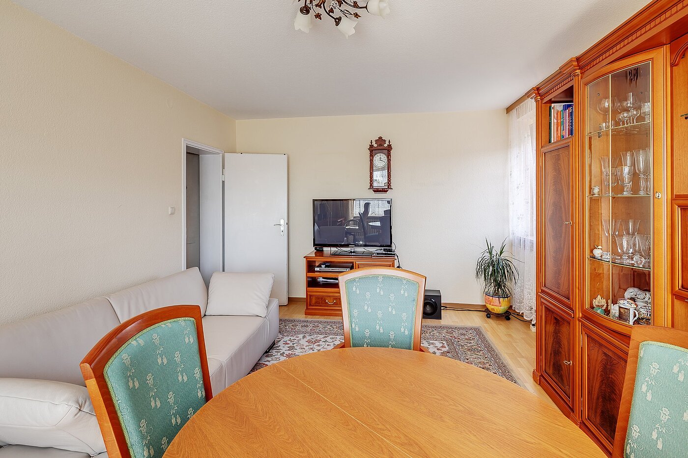 Apartamento de 2 habitaciones | München-Sendling-Westpark | 2003ML10 | ...mit Essecke und...