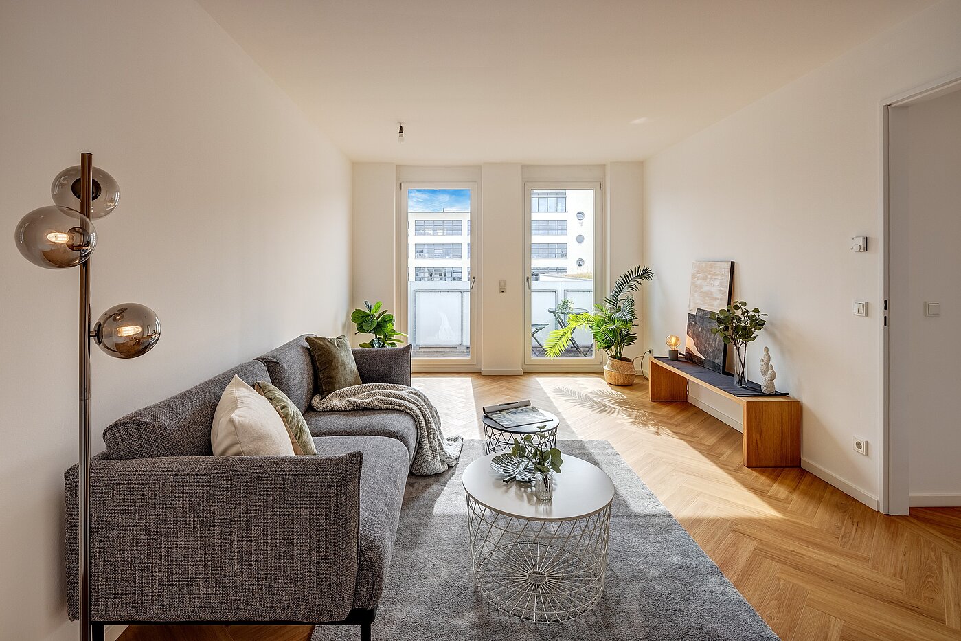 Apartamento de 2.5 habitaciones | München-Schwanthalerhöhe | 2210ML2 | Lichtdurchflutetes Wohnzimmer