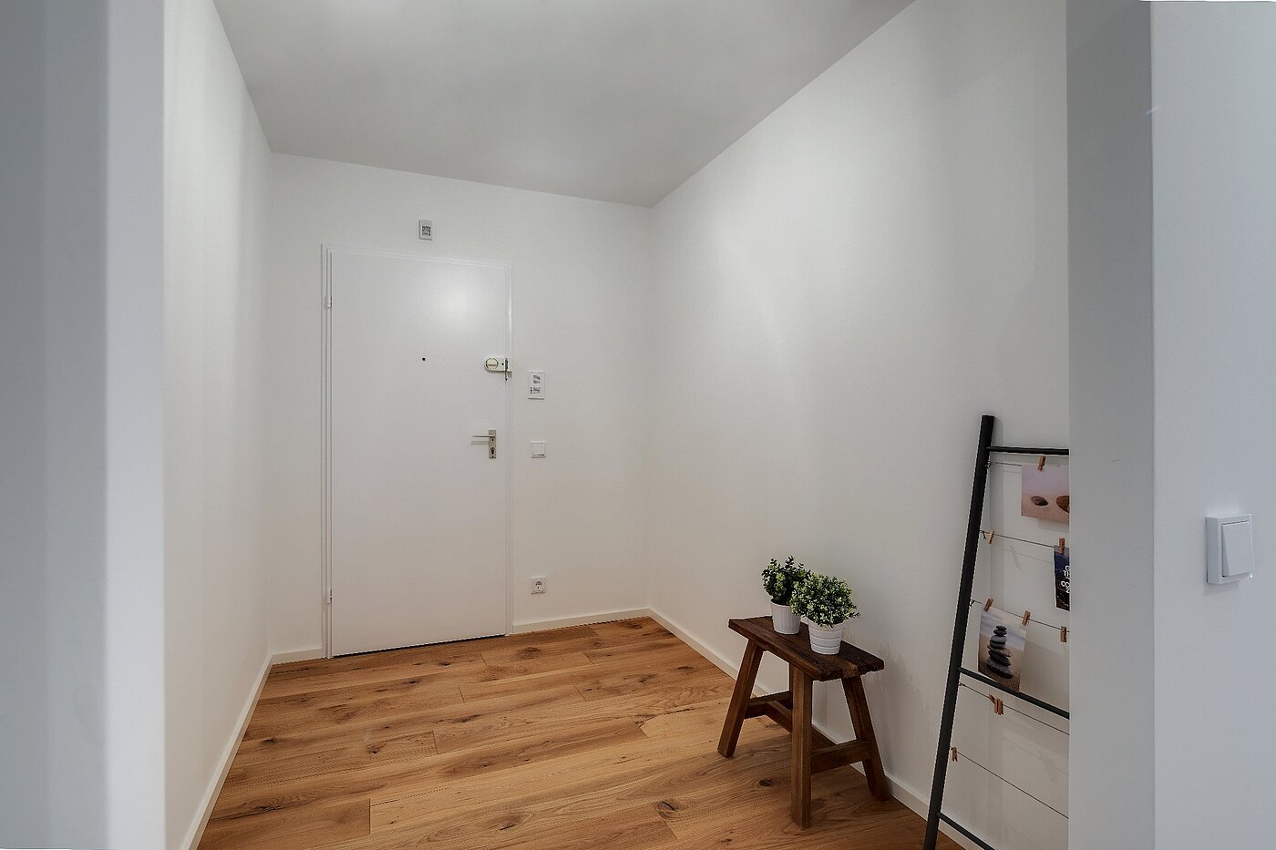 Apartamento de 3 habitaciones | München-Neuhausen | 1803D7 | Dielenbereich