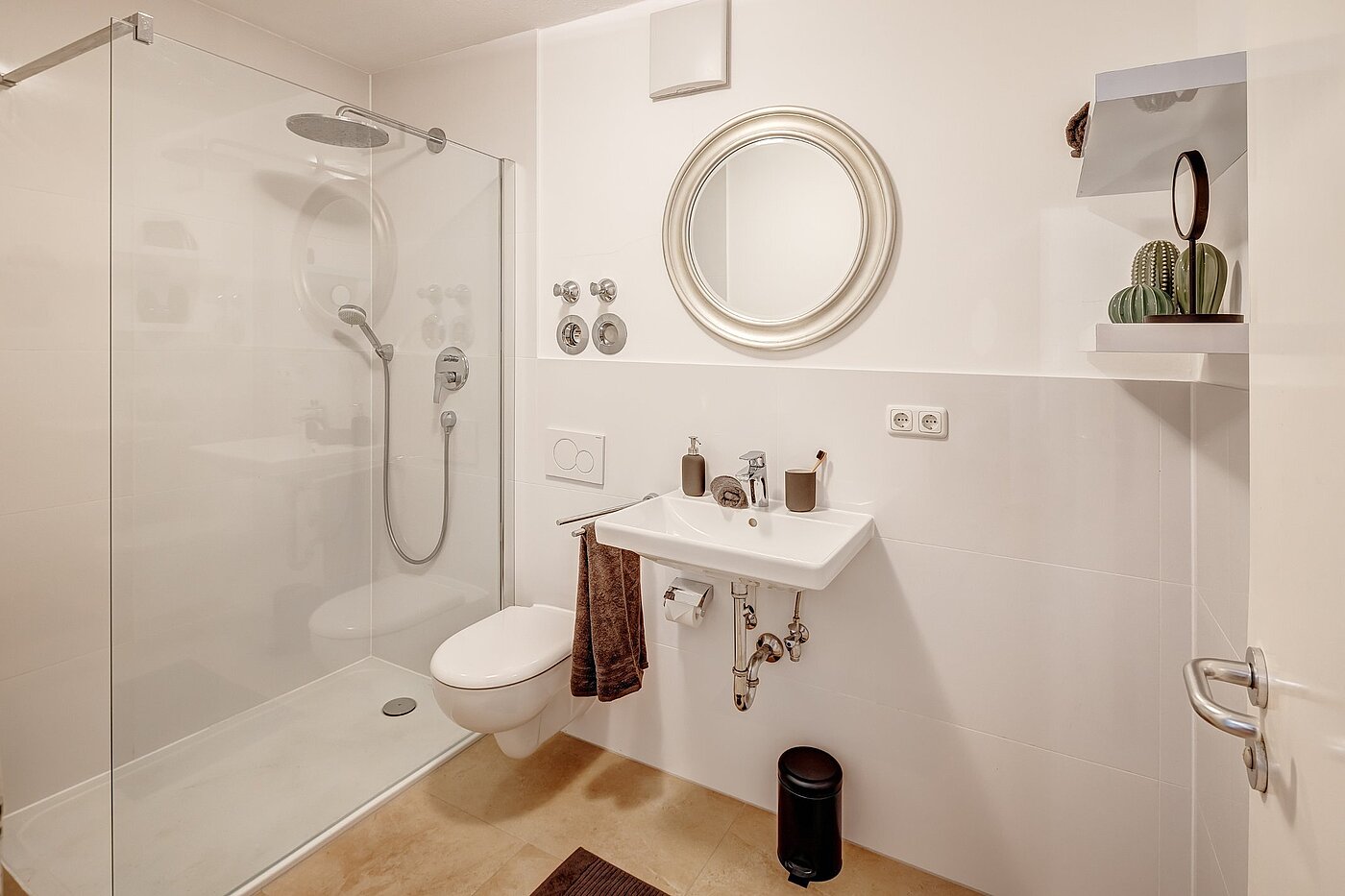 Apartamento de 2 habitaciones | München-Schwabing | 2109ML3 | Modernes Bad mit...