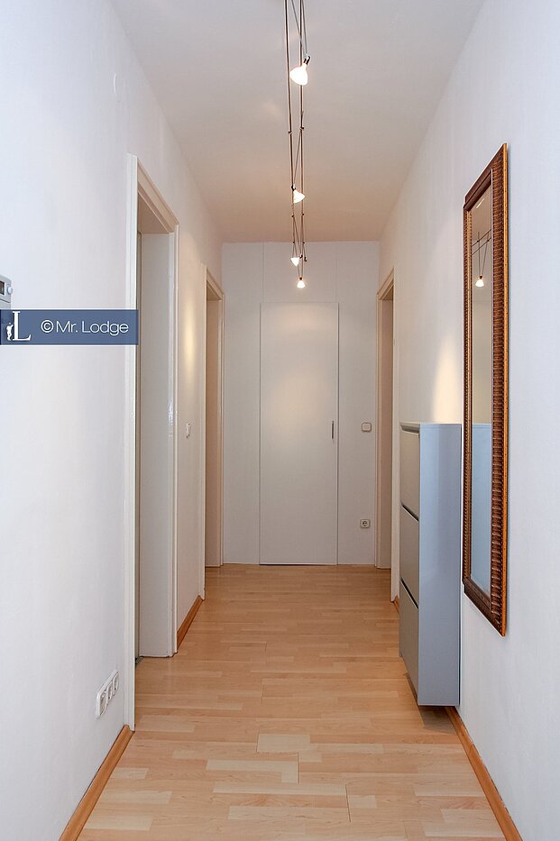 Apartamento de 2 habitaciones | München-Isarvorstadt | 1709ML2 | Flur mit Einbauschrank