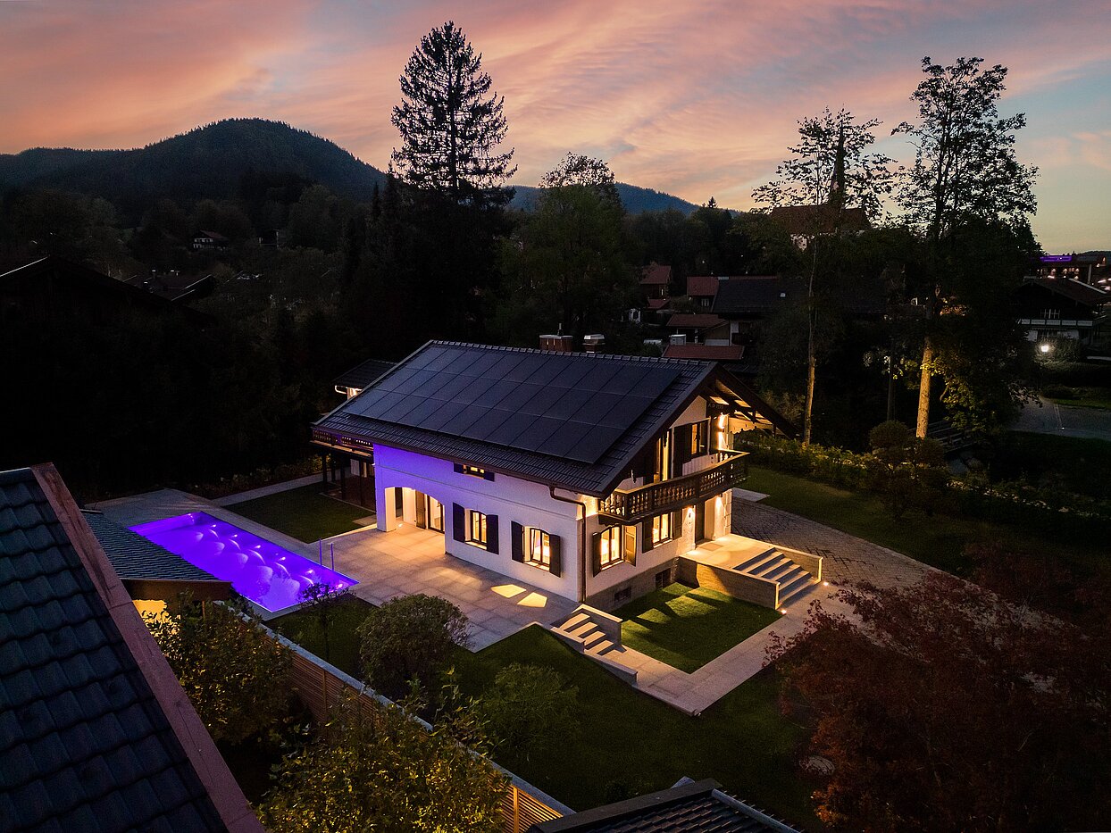 Propiedad especial de 15 habitaciones | Bad Wiessee | 701591 | Luftaufnahme vom Landhaus