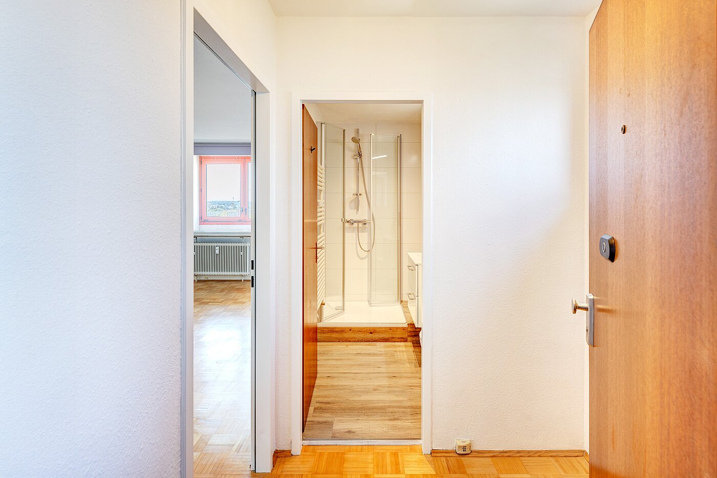 Apartamento de 1 habitación | München-Laim | 70144 | Flur Richtung Wohnzimmer und Bad