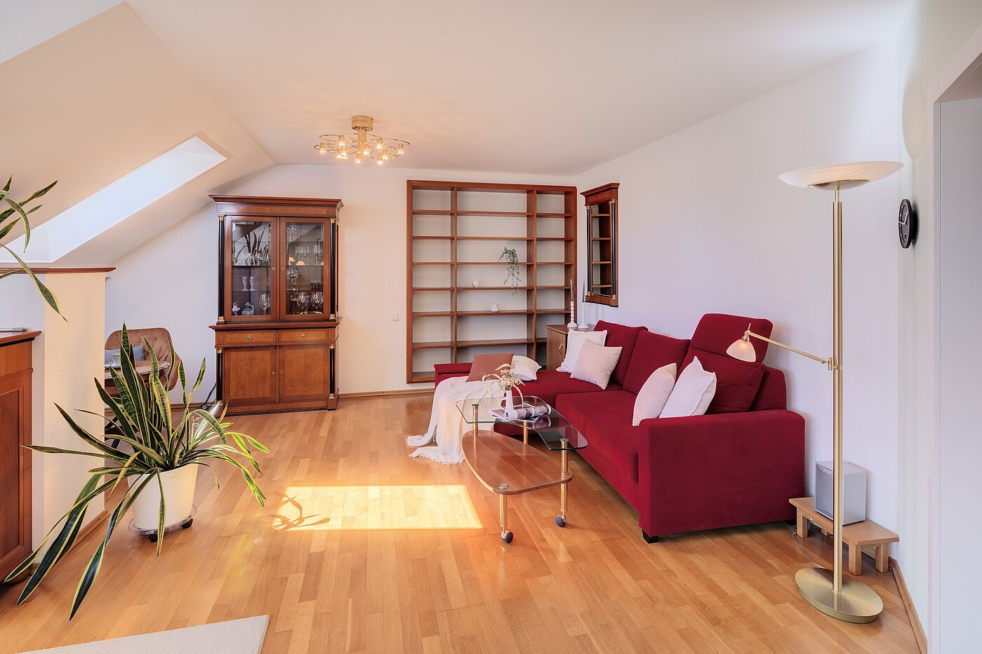 Piso ático de 3 habitaciones | 70501 | ...Wohnen