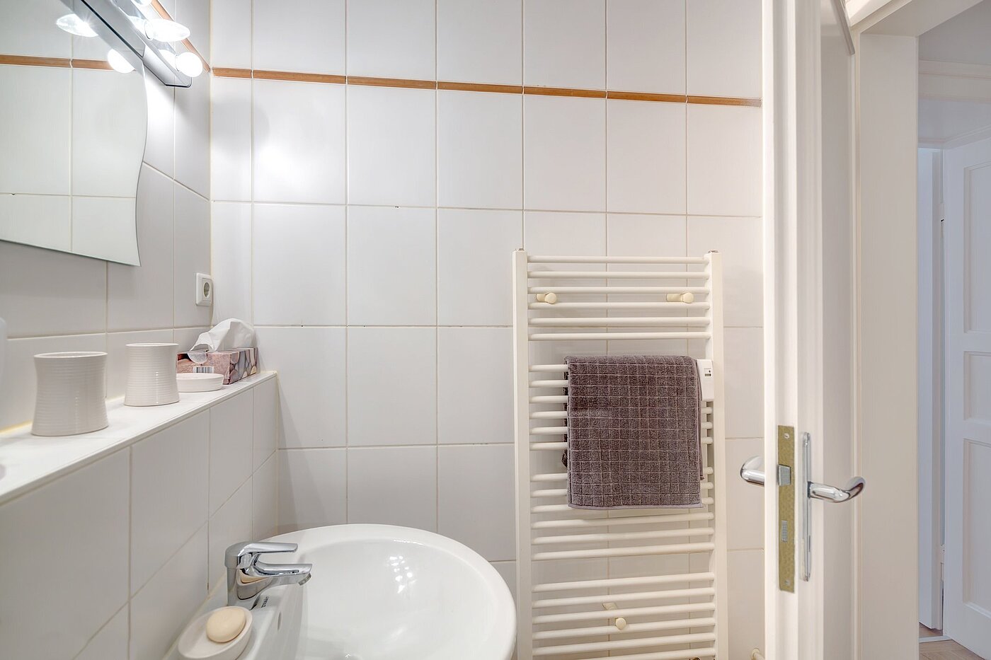Apartamento de 2.5 habitaciones | München-Au | 2110ML9 | ...Handtuchheizkörper