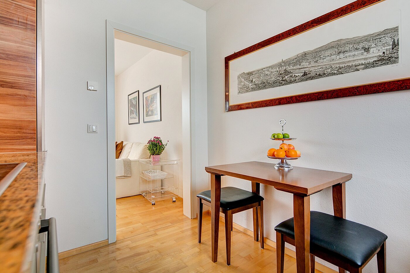 Apartamento de 3 habitaciones | München-Riem | 1906ML3 | ...mit Platz zum Frühstücken.