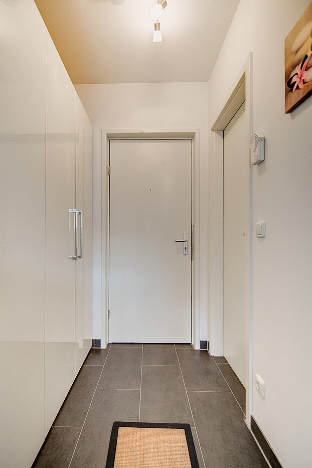 Apartamento de 1 habitación | München-Berg am Laim | 70064 | Flur mit Garderobenschrank