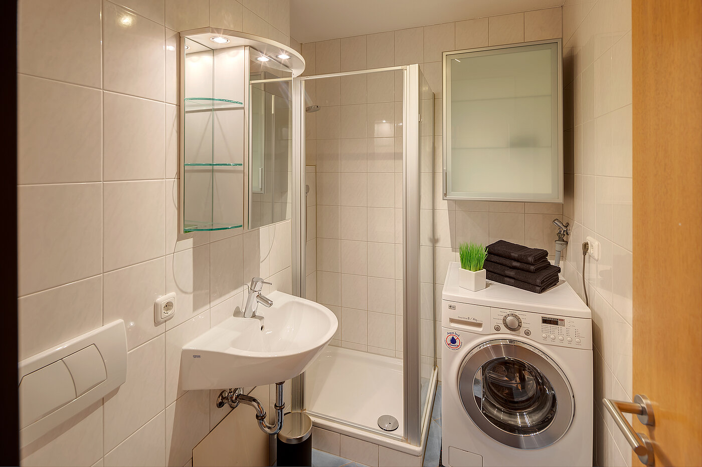 Piso en planta baja de 2 habitaciones | München-Feldmoching | 70424 | Duschbad