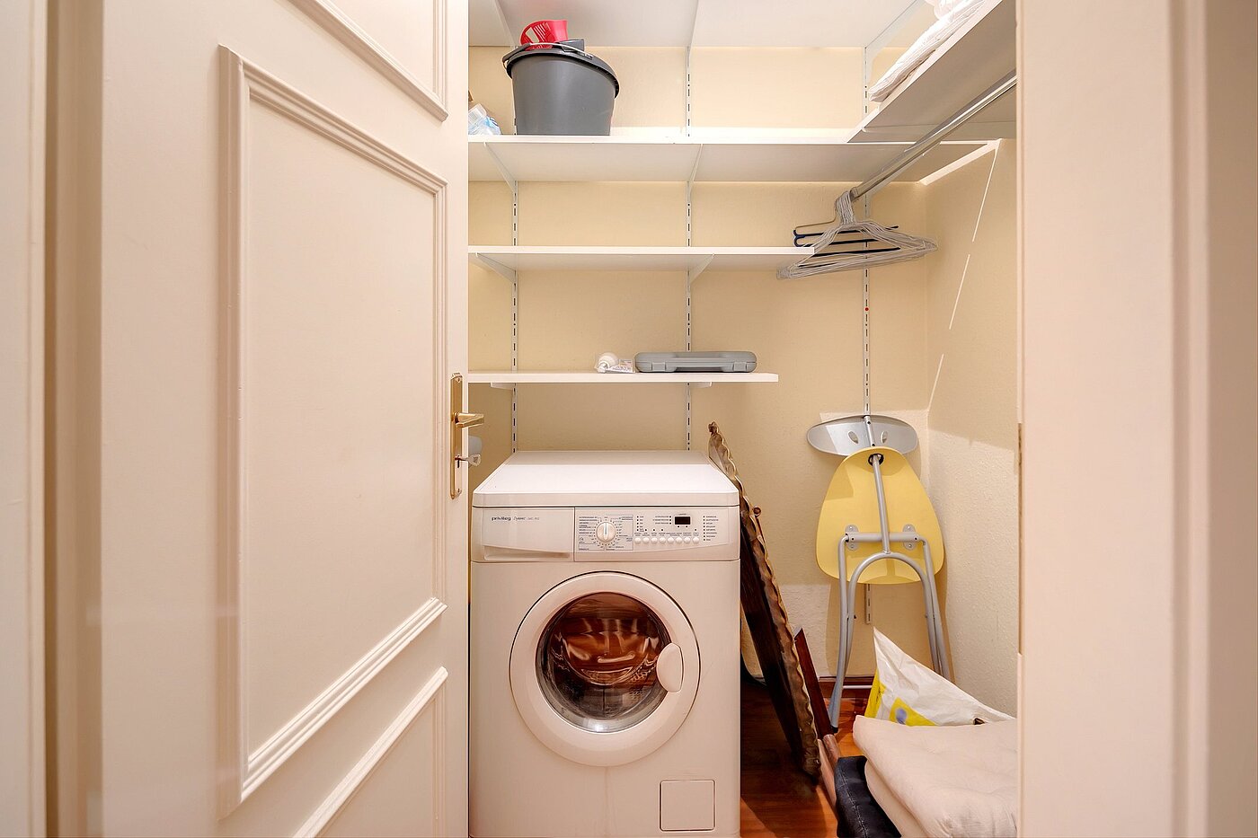 Apartamento de 1 habitación | München-Ludwigsvorstadt | 2108ML5 | Kleiner Hauswirtschaftsraum