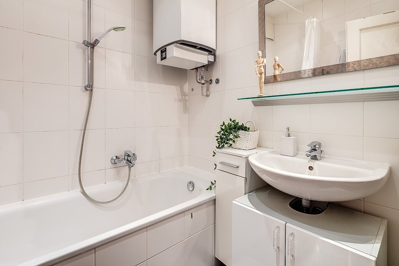 Apartamento de 2.5 habitaciones | München-Au | 2002ML5 | Badezimmer mit Badewanne