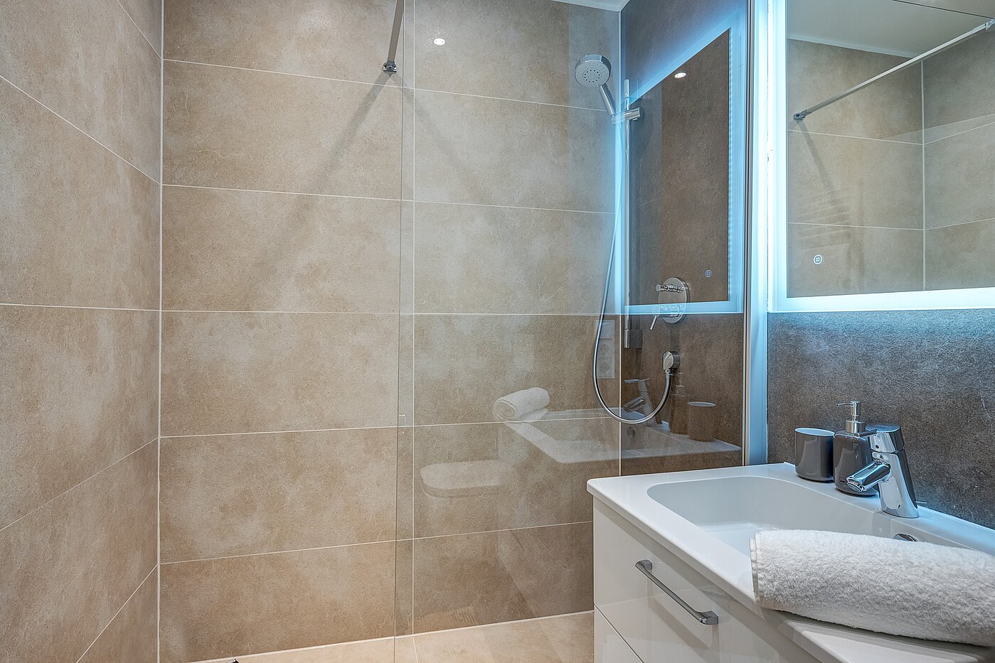 Apartment de 1 habitación | München-Milbertshofen | 702251 | ...mit begehbarer Dusche