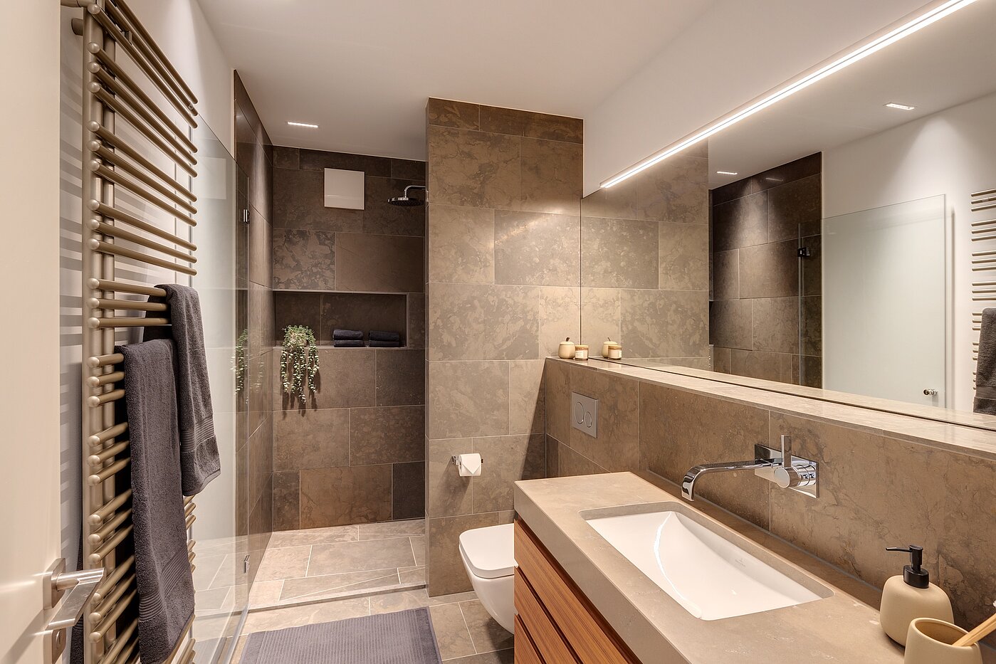 Apartamento de 3 habitaciones | 70046 | Luxuriöses Gäste-Bad...