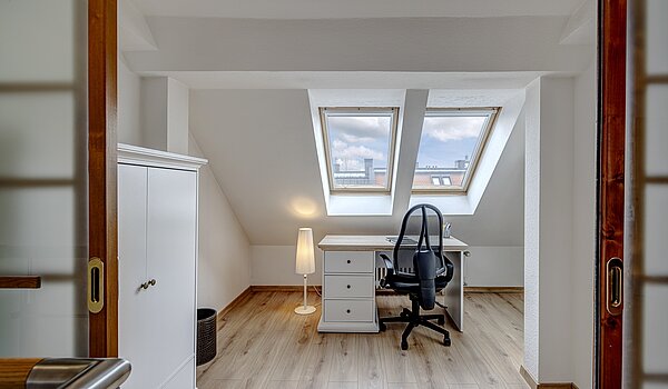 Piso ático de 4.5 habitaciones | München-Ludwigsvorstadt | 70461 | Wohnen / Essen