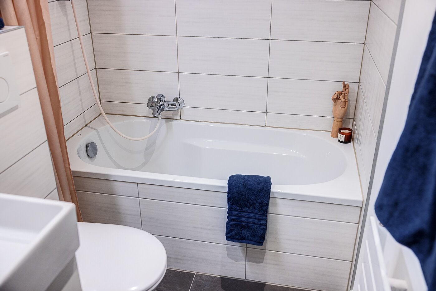 Apartamento de 2 habitaciones | München-Maxvorstadt | 70390 | ...Badewanne