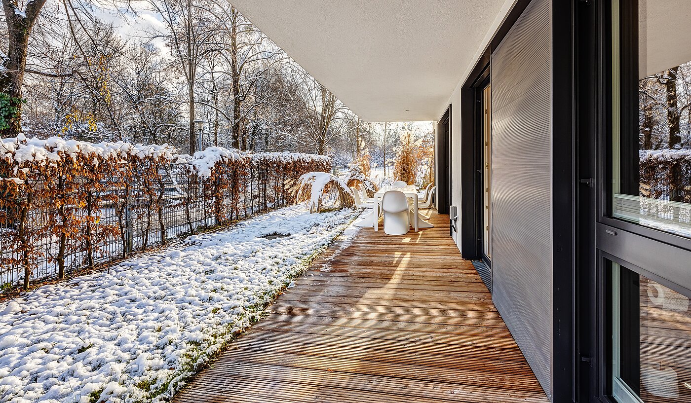 Piso en planta baja de 3 habitaciones | 70309 | Umlaufende Terrasse im Winter...