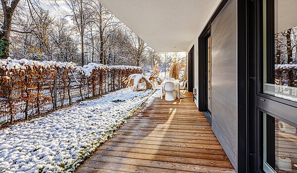 Piso en planta baja de 3 habitaciones | 70309 | Umlaufende Terrasse im Winter...