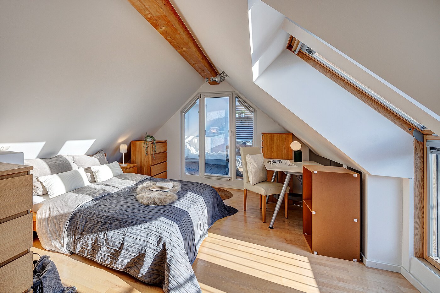 Piso dúplex  de 2.5 habitaciones | München-Ludwigsvorstadt | 2111ML5 | ...zum Schlafzimmer und...