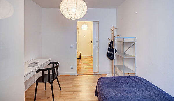 Apartamento de 3 habitaciones | München-Au | 70447 | ...mit Schreibtisch