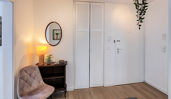 Apartamento de 2 habitaciones | München-Sendling-Westpark | 70413 | Diele mit Stauraum...