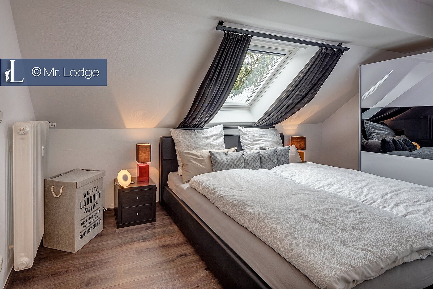 Piso ático de 3 habitaciones | München-Hasenbergl | 1803D9 | Großzügiges Schlafzimmer