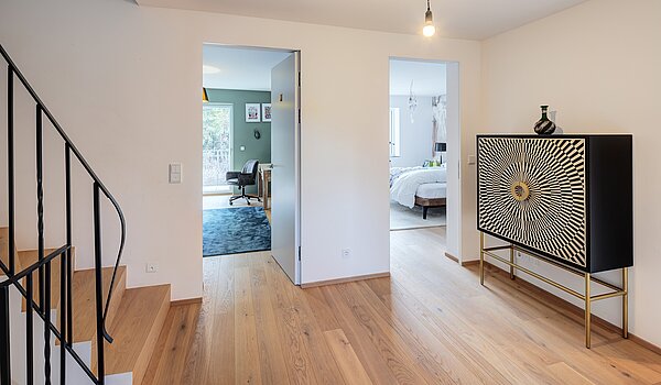 Adosado esquinero de 6 habitaciones | München-Trudering | 70191 | Diele im Obergeschoss