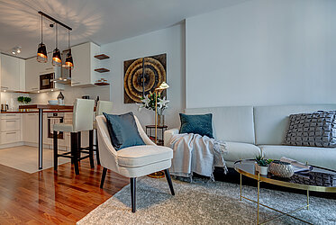 Alt-Schwabing: Apartamento de 2 habitaciones de alta calidad con balcón y jardín de invierno