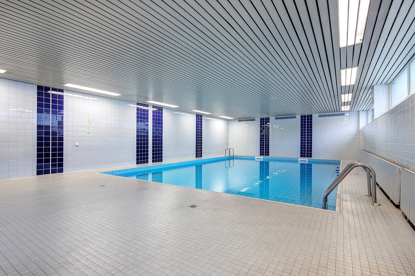 Apartamento de 1.5 habitaciones | München-Sendling-Westpark | 2207ML4 | Hauseigenes Hallenbad mit...