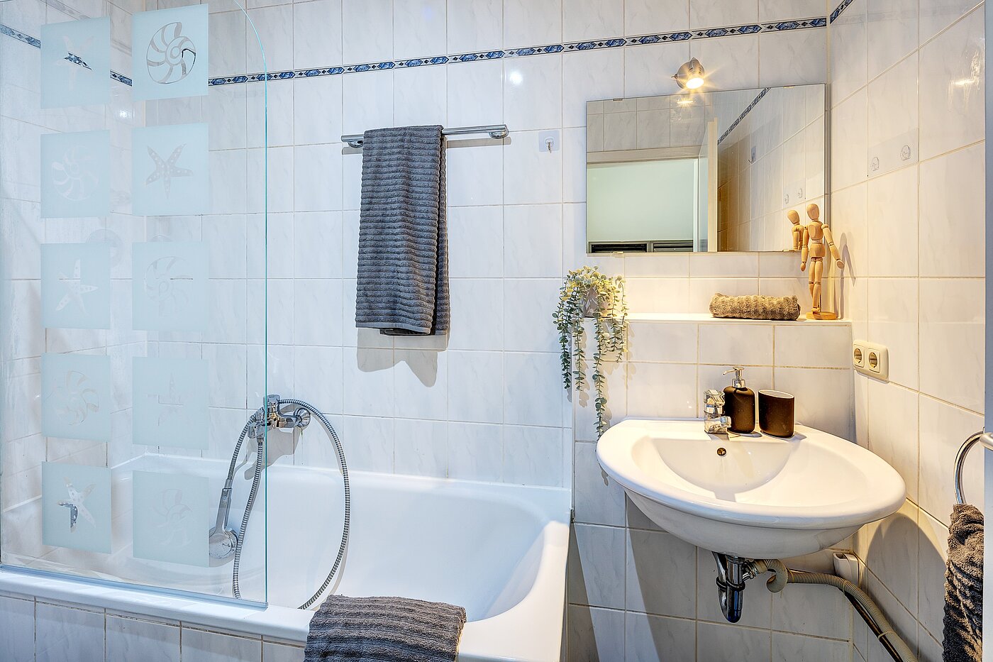 Piso en planta baja de 1.5 habitaciones | München-Aubing | 70000 | Bad mit...