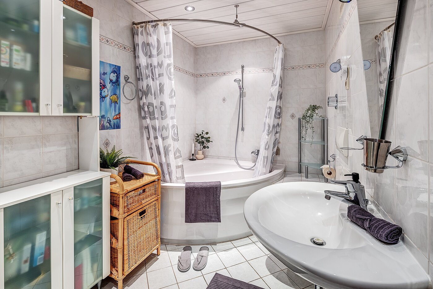 Apartamento de 2 habitaciones | Germering | 70029 | Bad mit Eckbadewanne
