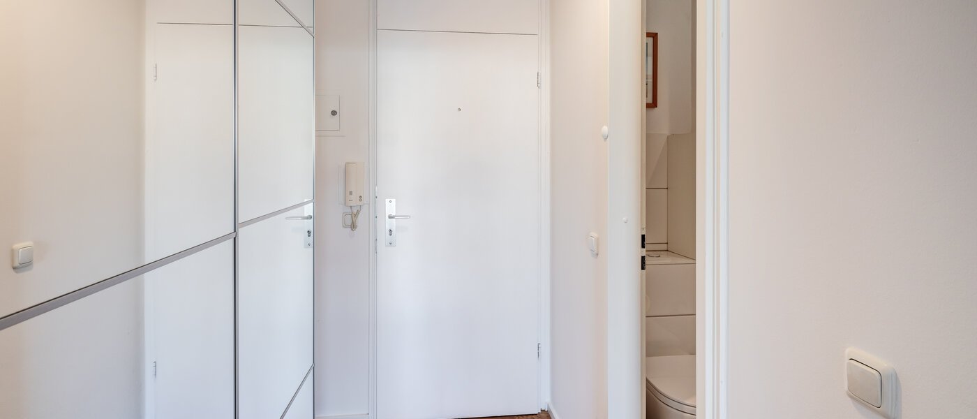 apartamento München Neuhausen 01 pasillo 10591