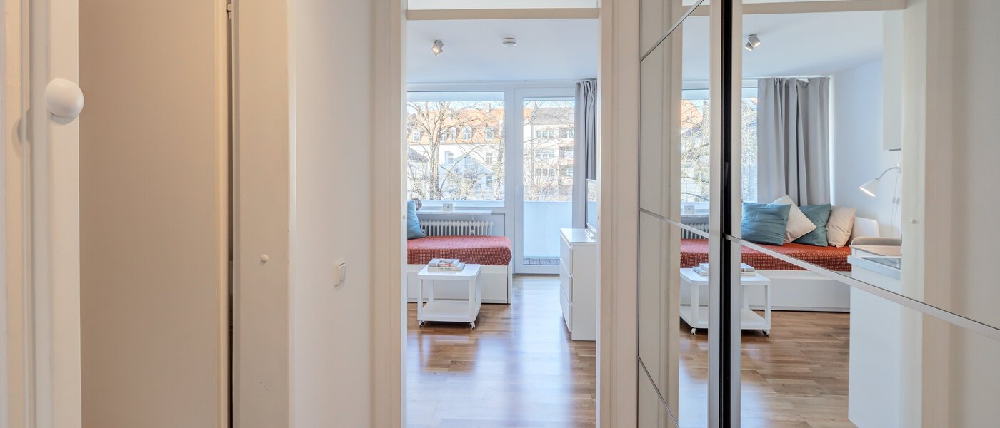 apartamento München Neuhausen 02 pasillo 10591