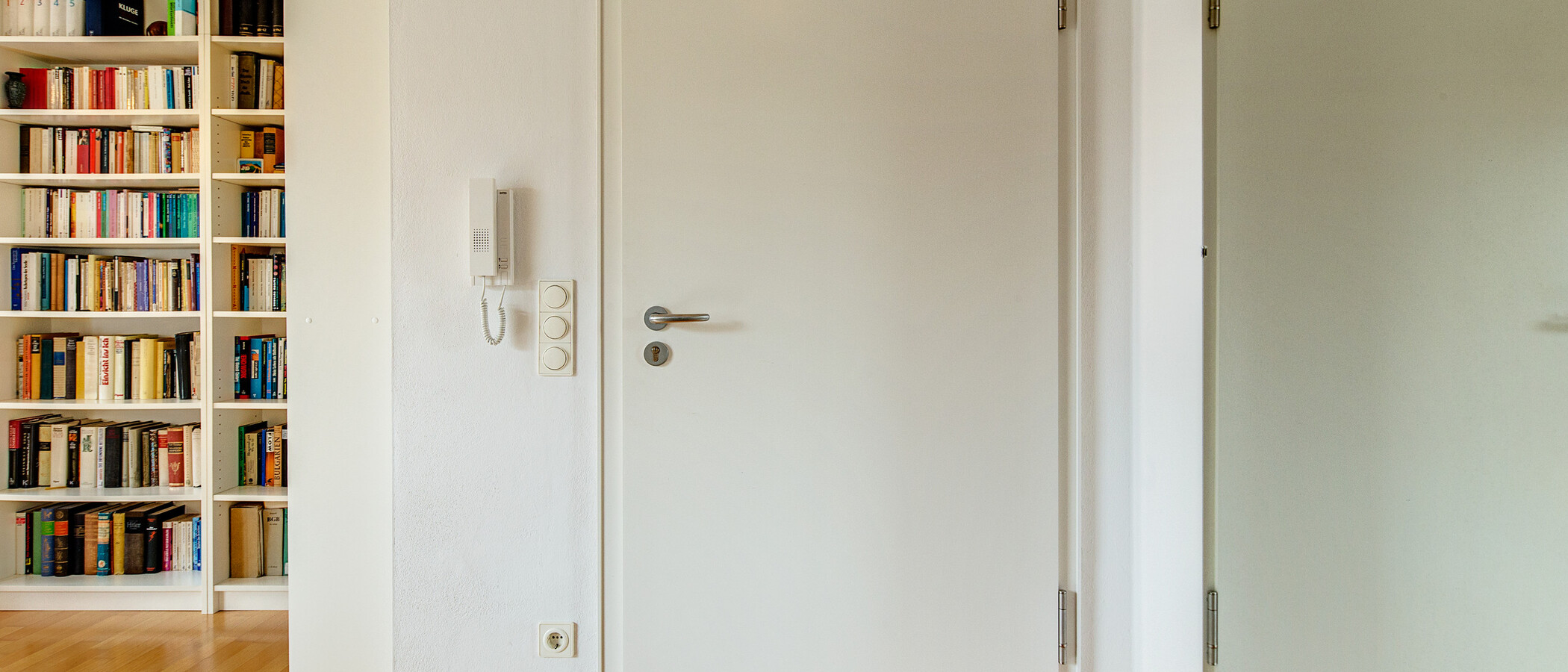 piso con galería München Schwabing (links der Leopoldstraße) 03 pasillo 1090