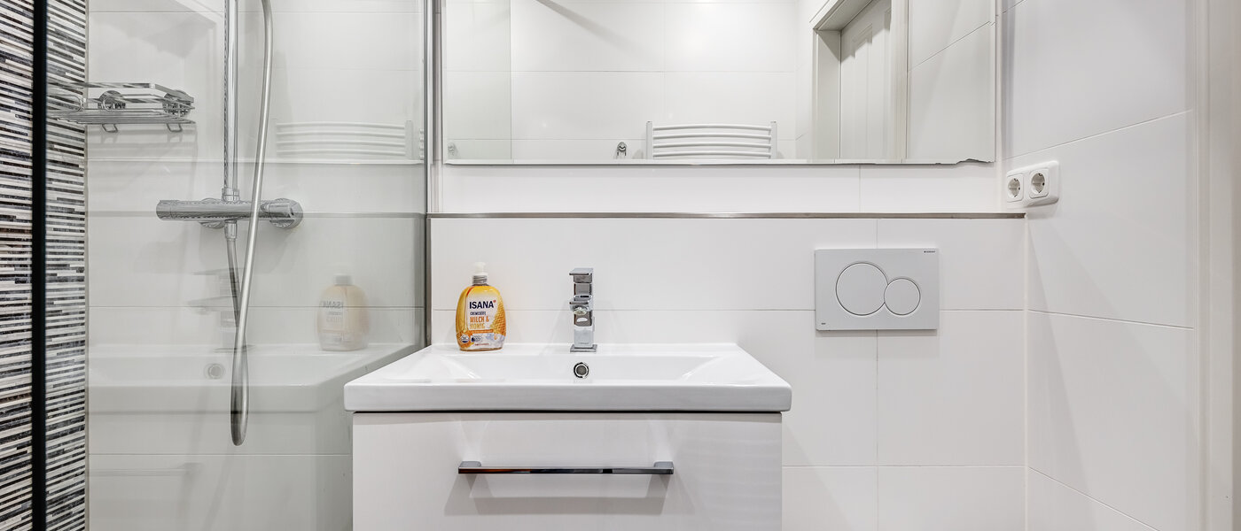 apartamento München Arabellapark 03 baño 11073