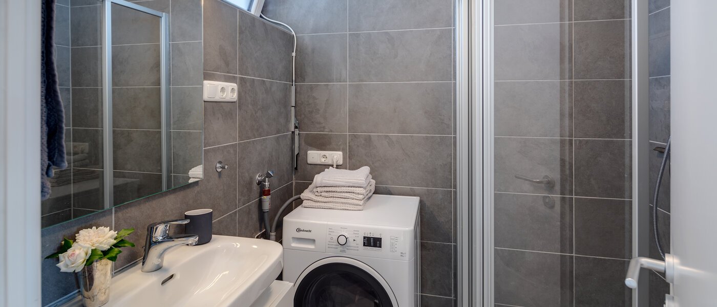 ático con terraza München Bogenhausen 02 baño 11076