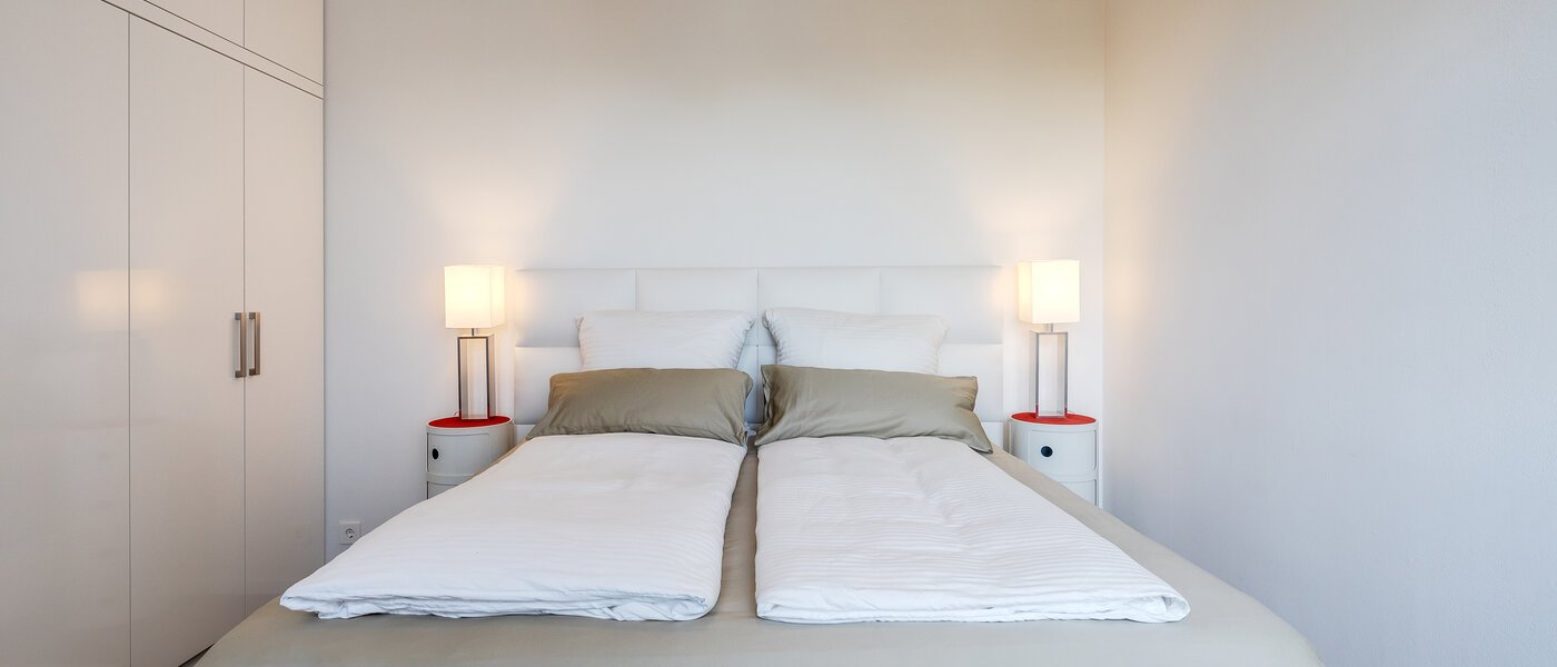 ático con terraza München Arabellapark 01 dormitorio 11226