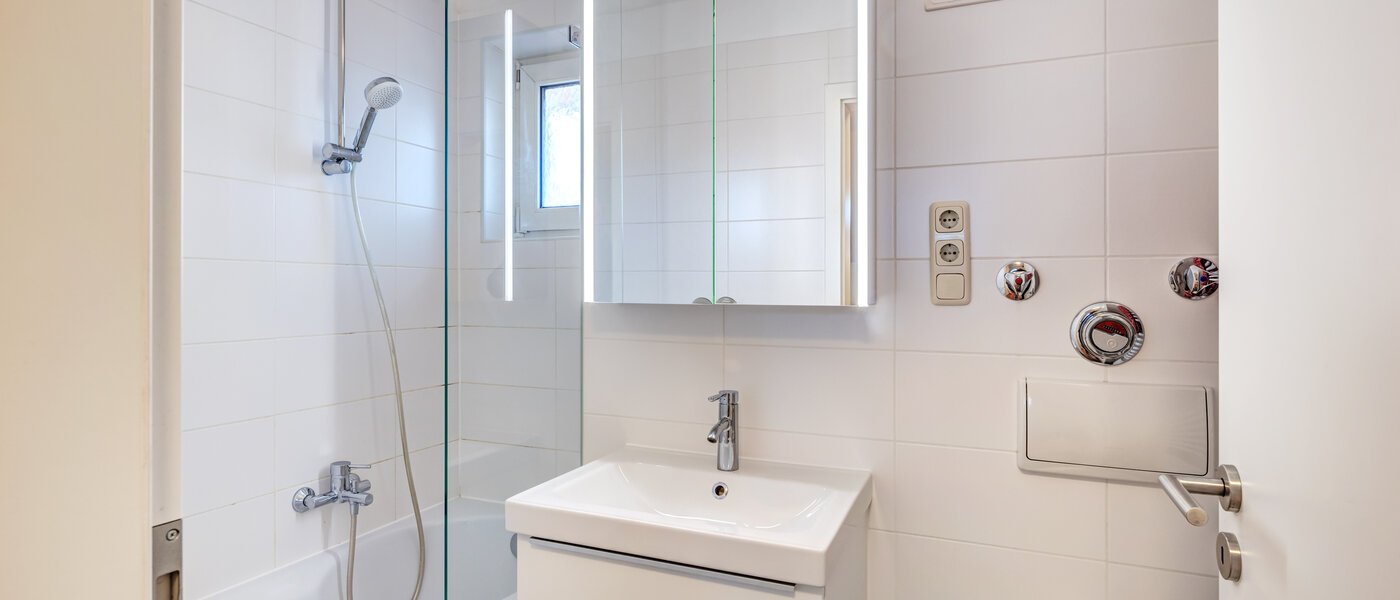 ático con terraza München Schwabing-Nord (zw. Leopoldstraße & Englischen Garten) 01 baño 11235