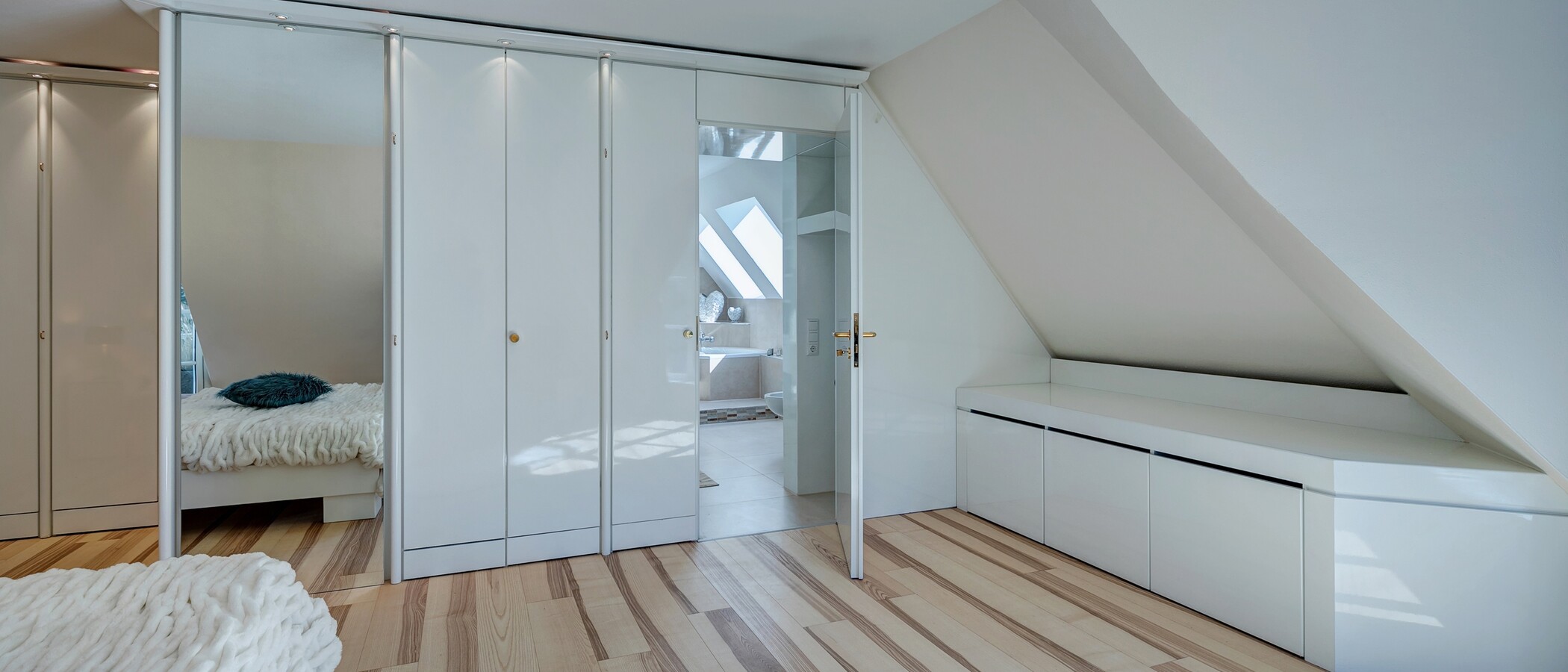 ático con terraza München Menterschwaige 03 dormitorio 11267