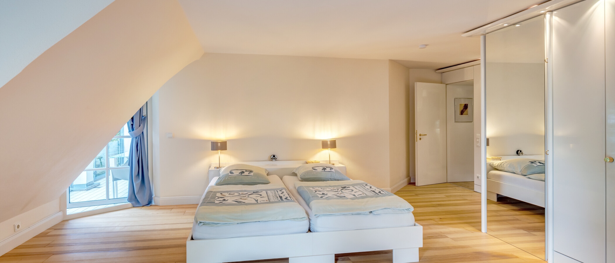 ático con terraza München Menterschwaige 02 1. dormitorio 11267