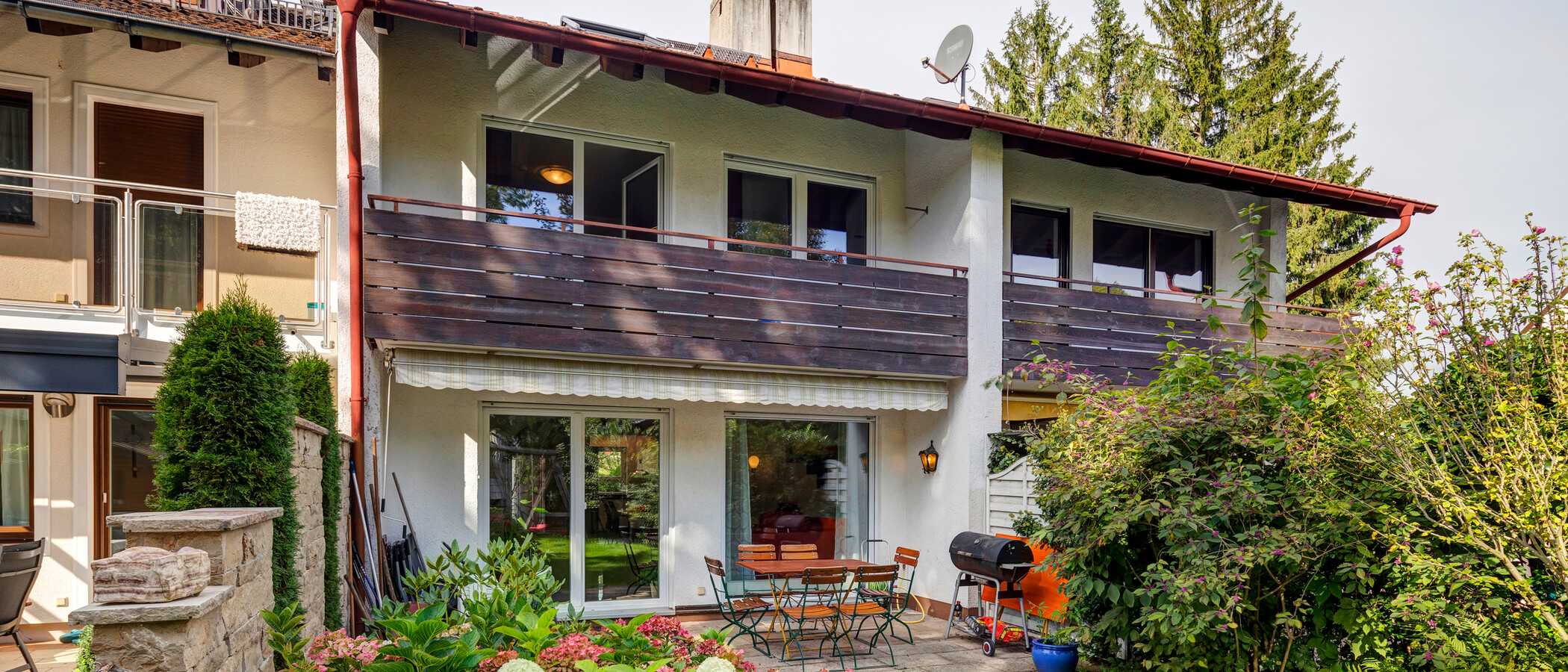 chalet adosado en el medio München Moosach 03 terraza 11852