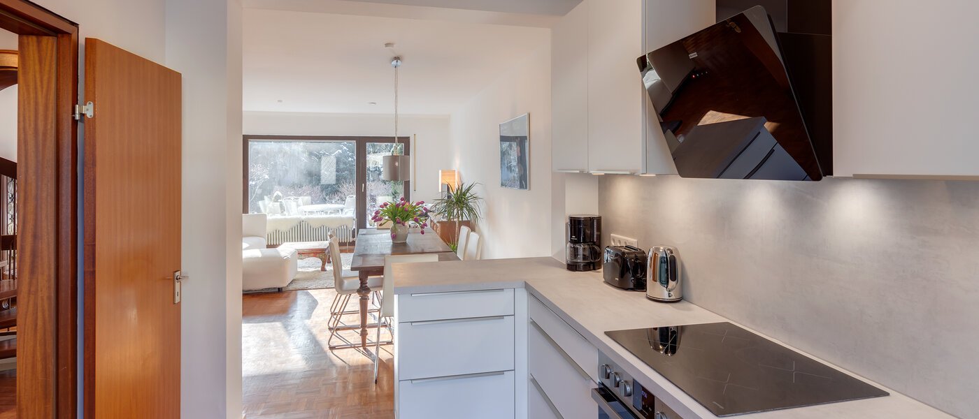 chalet adosado en esquina München Obersendling 02 cocina 12456