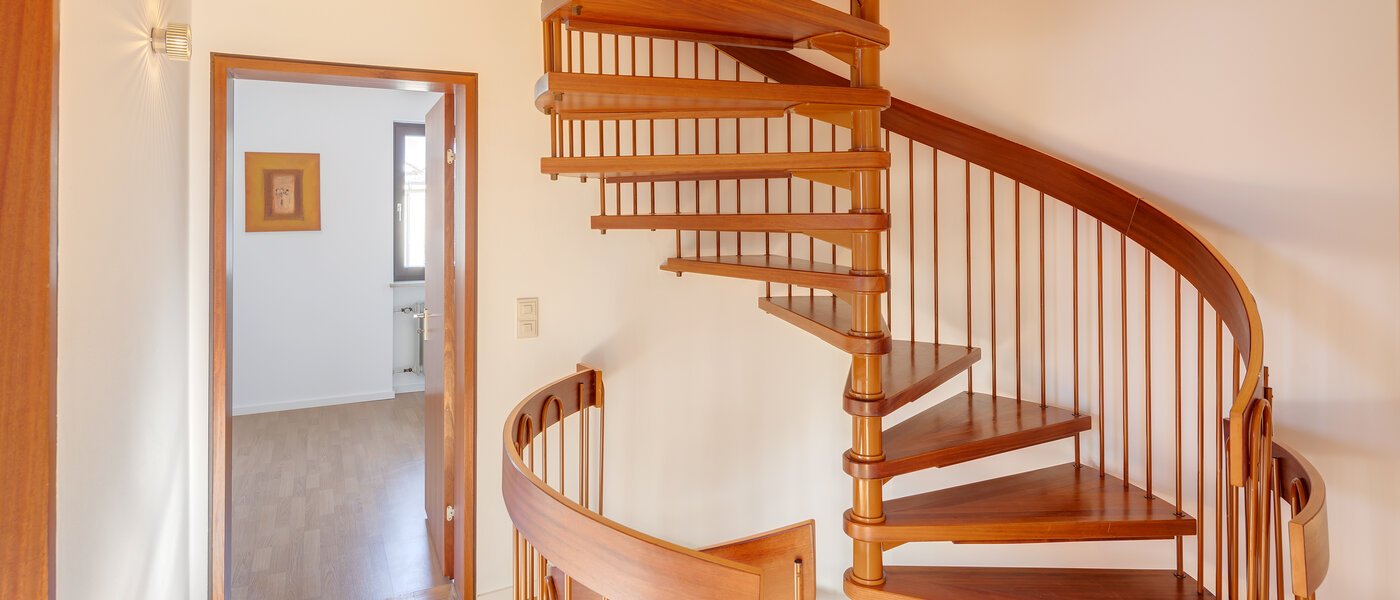 chalet adosado en esquina München Obersendling 01 pasillo 12456